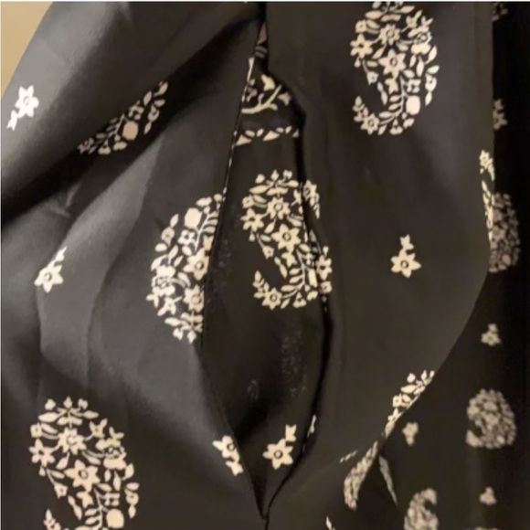 Black and White Paisley Dress - Picture 6 of 10